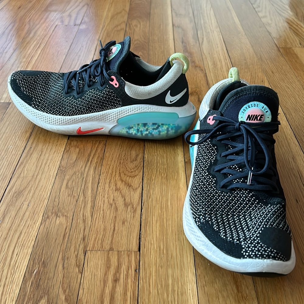 Men’s Nike Joyride sneakers size 10